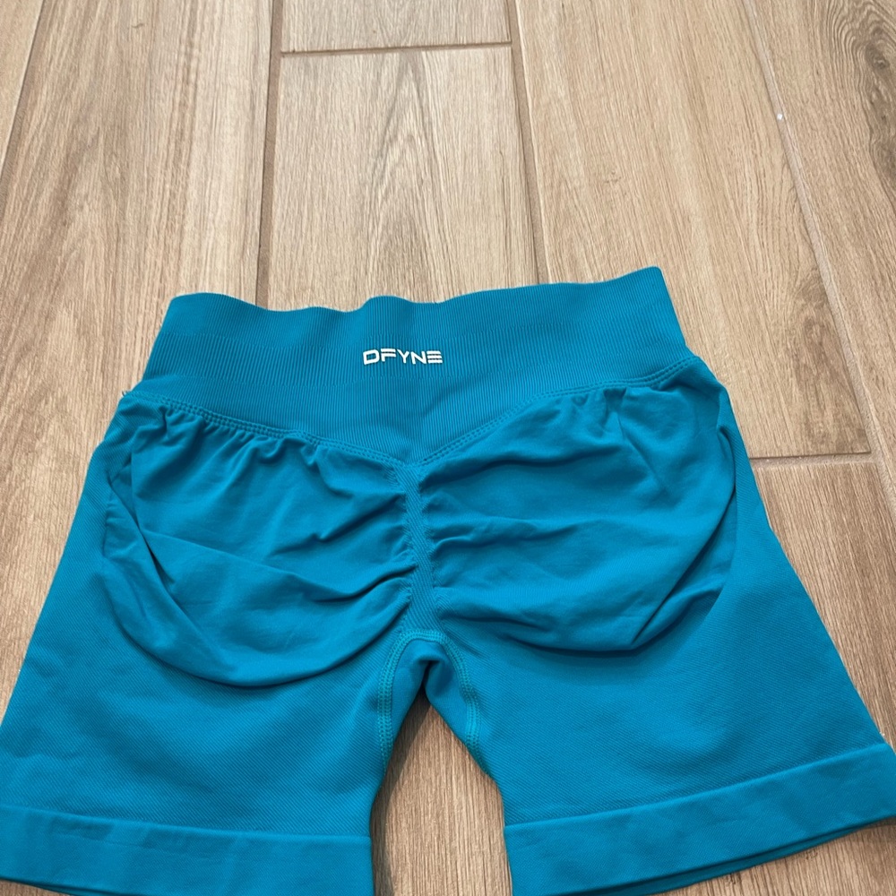 DFYNE Impact Seamless High Rise Shorts 4.5” Glacier Teal Blue Sz S - Picture 4 of 10